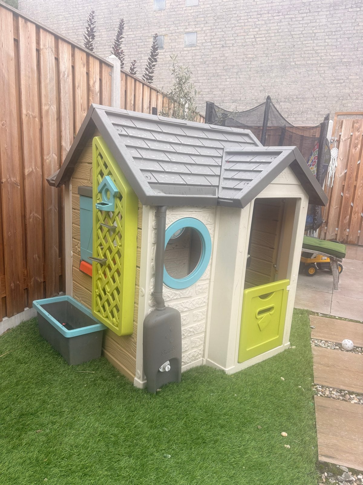 Smoby Speelhuisje met regenwateropvang en vogelhuisje, Kinderen en Baby's, Speelgoed | Buiten | Speelhuisjes, Ophalen, Gebruikt