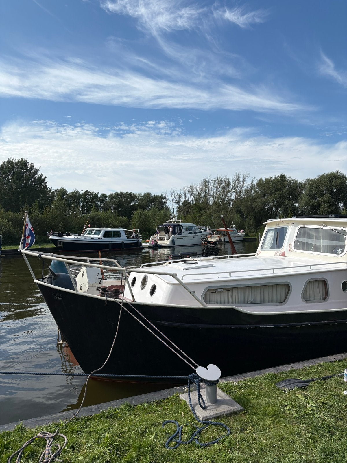 Stalen Motorjacht - waalkotter Ideaal voor vaarvakanties, Overige merken, Gebruikt, Binnenboordmotor, Keuken