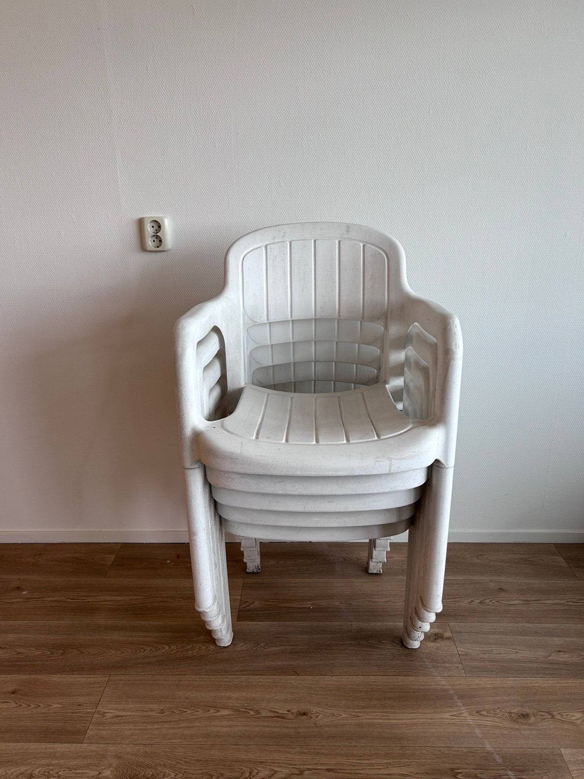 Stapel stoelen wit 5, Ophalen, Gebruikt, Kunststof, Stapelbaar