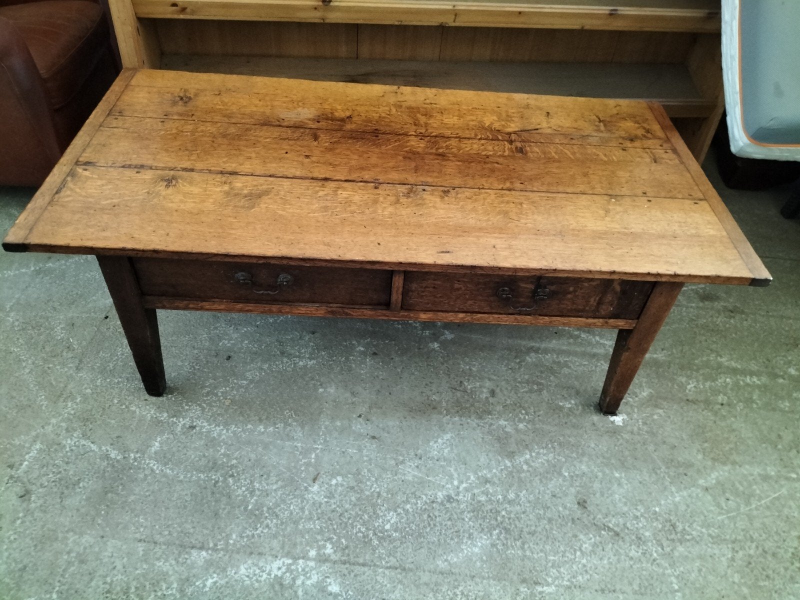 Eiken salontafel, Ophalen
