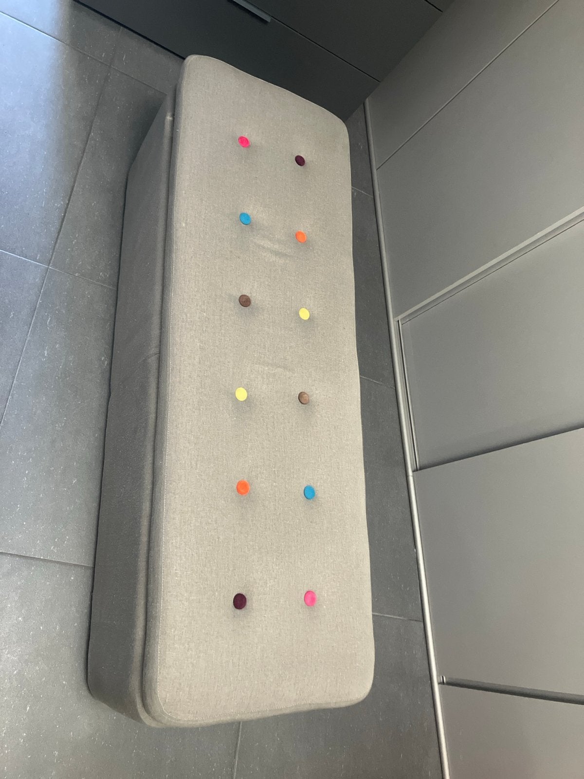 Opbergbankje met gekleurde knopen, Ophalen, Minder dan 50 cm, Gebruikt, 100 tot 125 cm