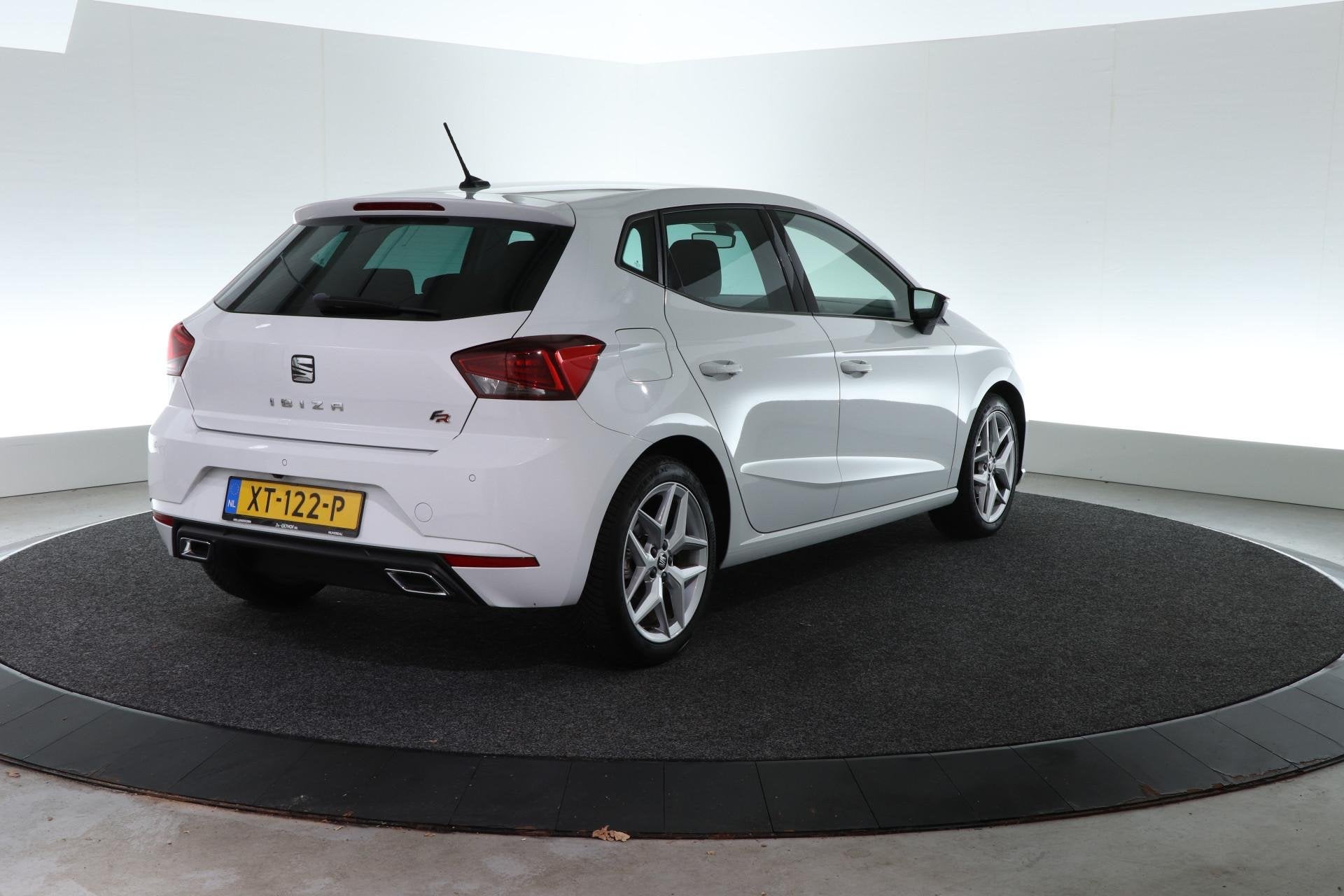 SEAT Ibiza 1.0 TSI FR Business Intense | CARPLAY | CAMERA |, Stof, Gebruikt, Euro 6, 580 kg