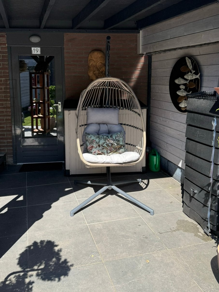 Luxe hangstoel / schommelstoel met kussens en nieuw frame!, Ophalen, Zo goed als nieuw, Metaal, Inklapbaar