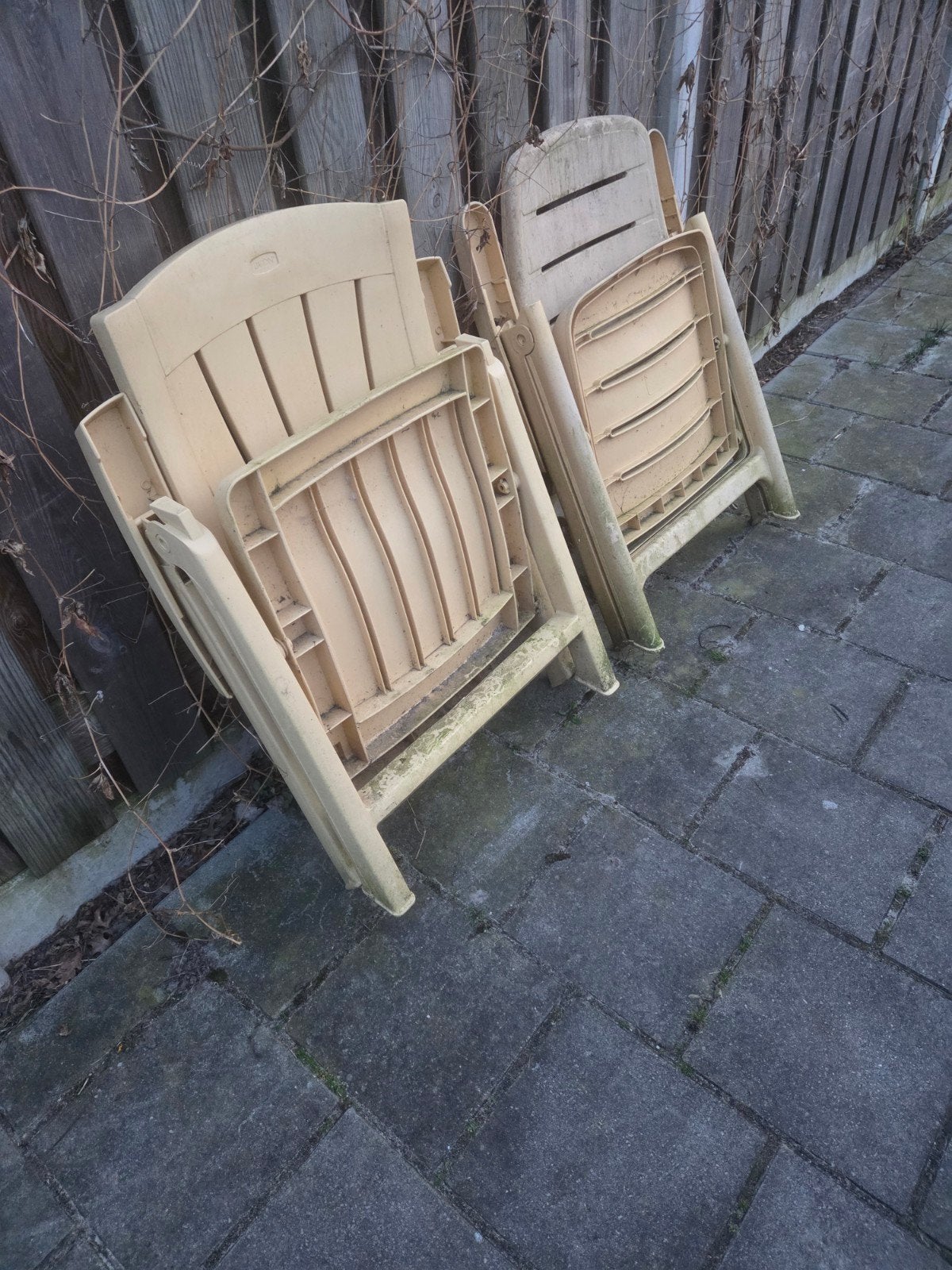 2x Kunststof tuinstoelen - inklapbaar, Tuin en Terras, Ophalen