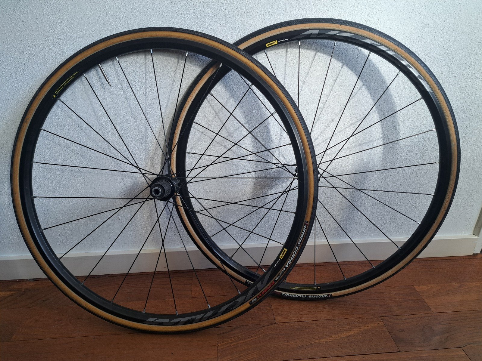 Mavic Aksium Wielset - Steekas - Centerlock, Wiel, Gebruikt, Ophalen of Verzenden, Aluminium