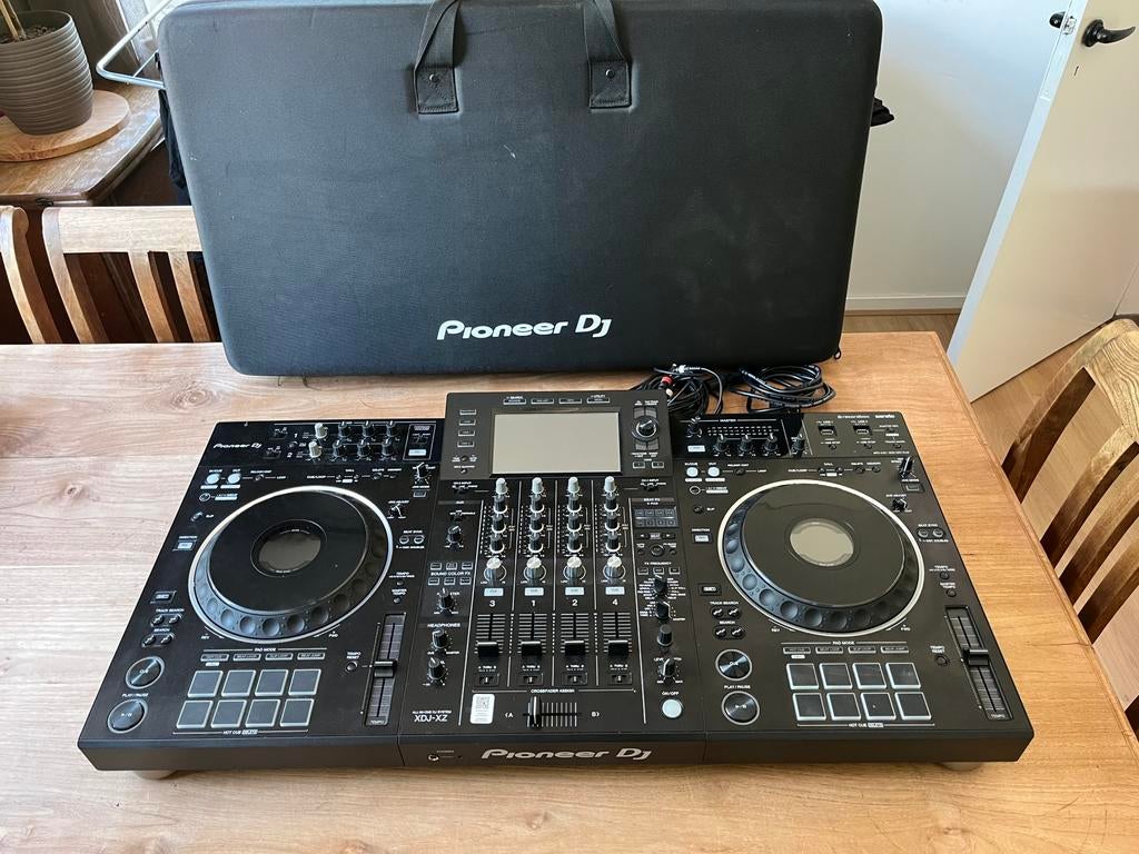 Pioneer XDJ XZ incl. bijbehorende koffer, Muziek en Instrumenten, Dj-sets en Draaitafels, Ophalen, Nieuw, Pioneer