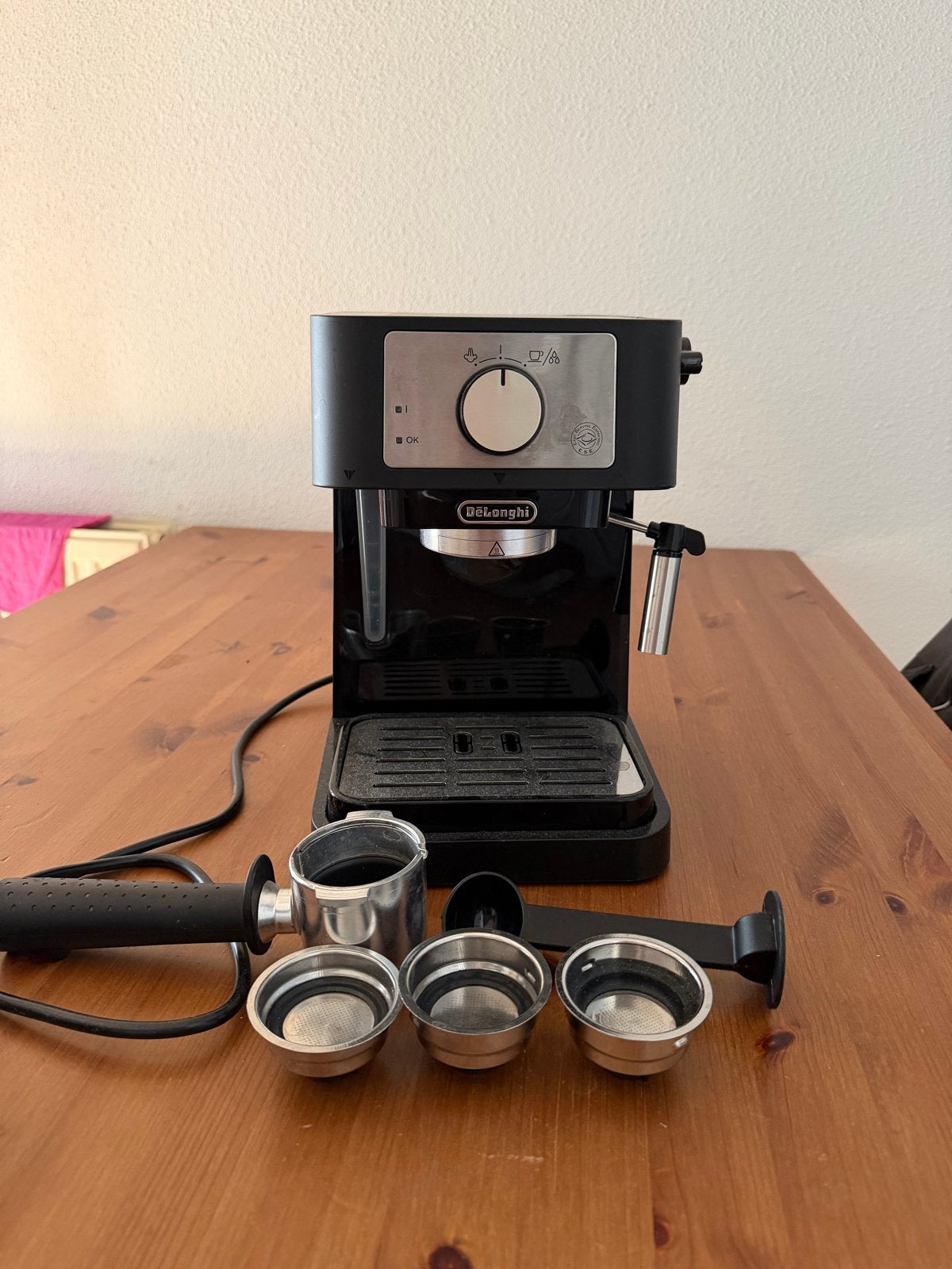 DeLonghi Espresso Apparaat - Zo goed als nieuw, Espresso apparaat, Gemalen koffie, Zo goed als nieuw, 1 kopje
