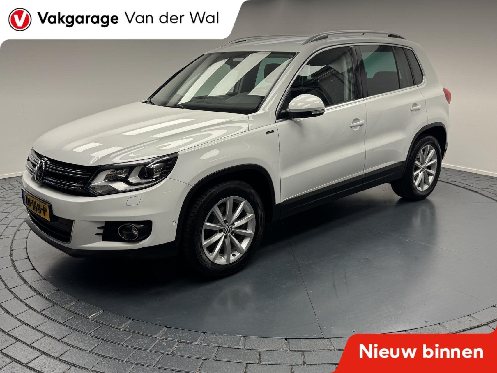 Volkswagen Tiguan 1.4 TSi Lounge Trekhaak-Carplay-Cr.contr-C, Auto's, Voorwielaandrijving, Euro 5, Gebruikt, 4 cilinders