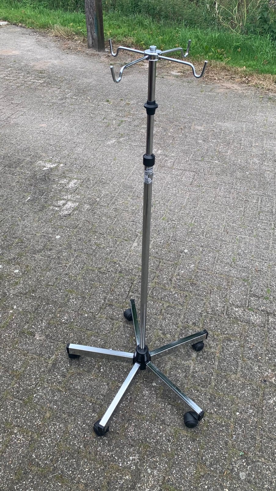 Te koop: infuusstandaard., Ophalen, Gebruikt, Metaal, Staande kapstok