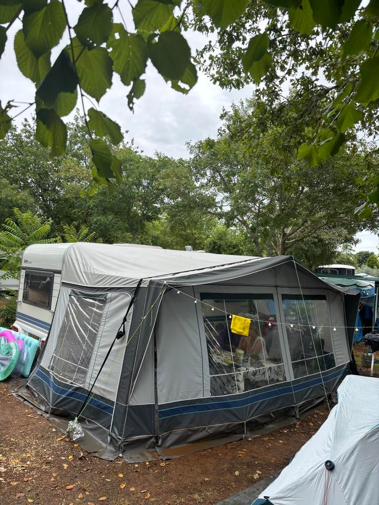 Mooie voortent met carbonframe omloop 925 cm, Caravans en Kamperen, Voortenten en Luifels, Ophalen, Gebruikt