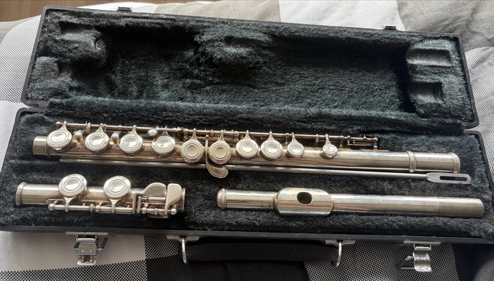 Yamaha verzilverde dwarsfluit met koffer - Studie model, Ophalen of Verzenden, Gebruikt, Dwarsfluit, Met koffer of tas