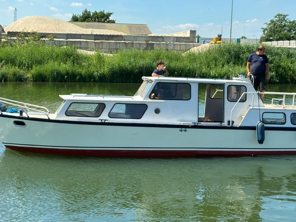Nette diezekruiser 10.00 x 2.90 meter - Instapklaar, Watersport en Boten, Gebruikt, Diesel, Kruiser, 57 pk