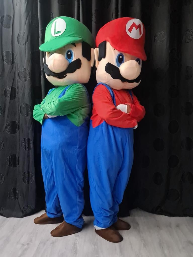 Te huur Mario en Luigi mascotte kostuum - Maat L, Ophalen of Verzenden, Zo goed als nieuw, Pak of Jurk