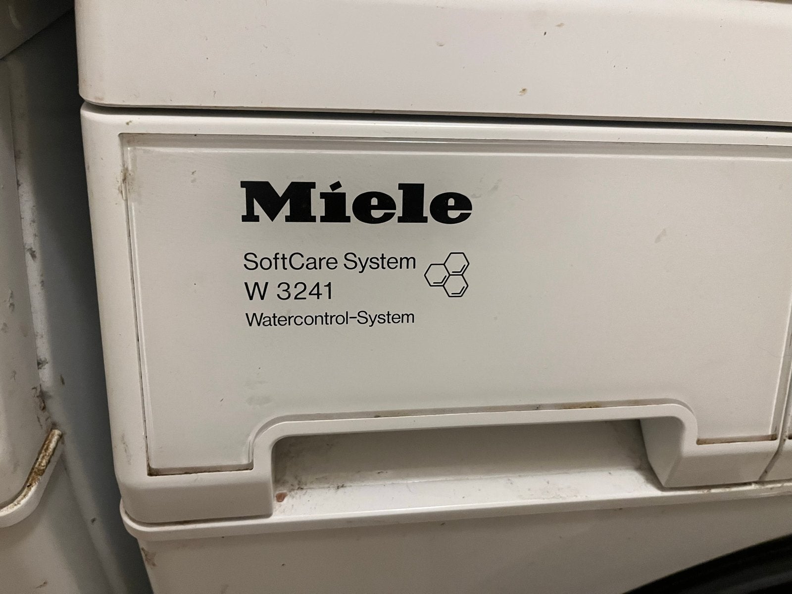 Miele Wasmachine W 3241 SoftCare System 1400 toeren, Witgoed en Apparatuur, Ophalen, 1200 tot 1600 toeren, Gebruikt, Voorlader