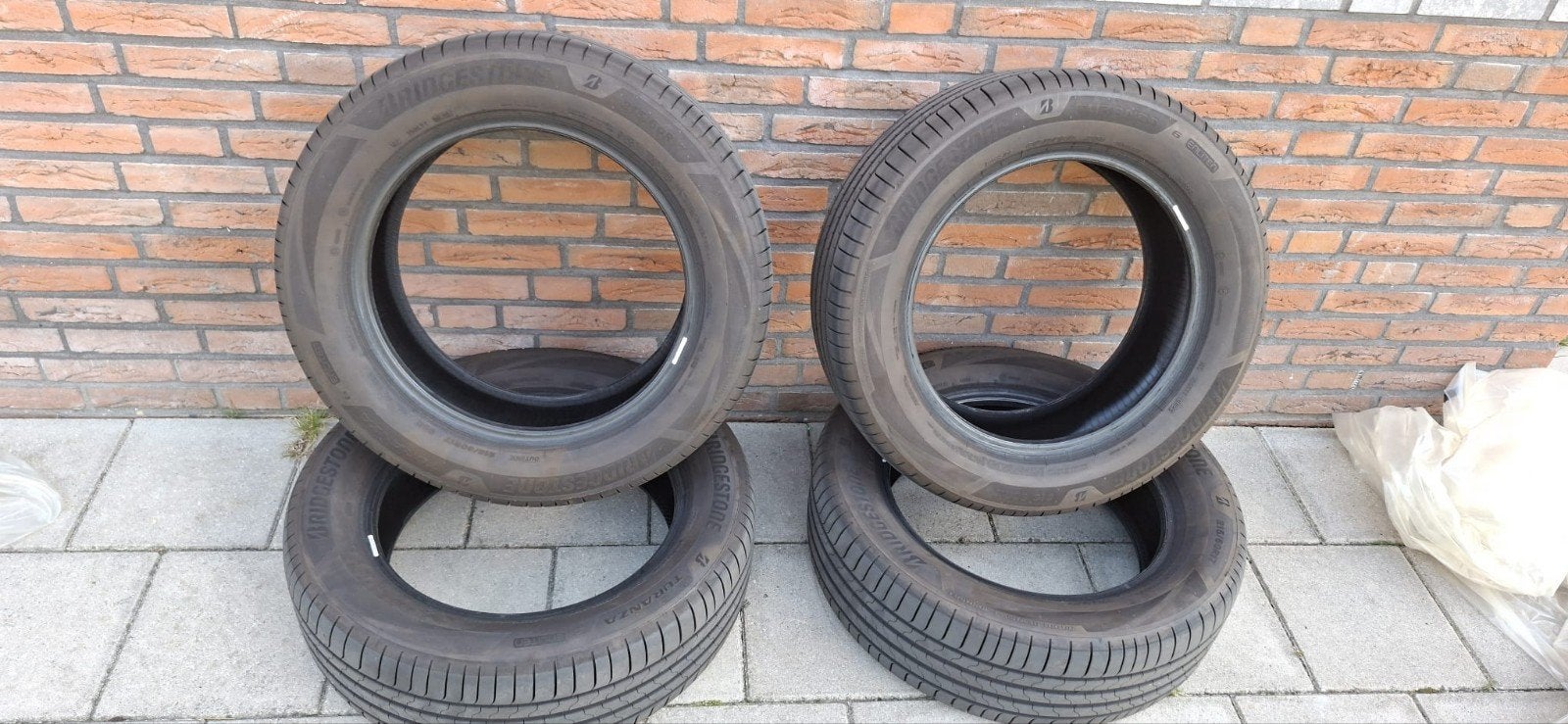 Zomerbanden Bridgestone Turanza
Zomerband
Mt 215 60 r17
3400, Auto-onderdelen, Banden en Velgen, 215 mm, Nieuw, 17 inch, Ophalen of Verzenden