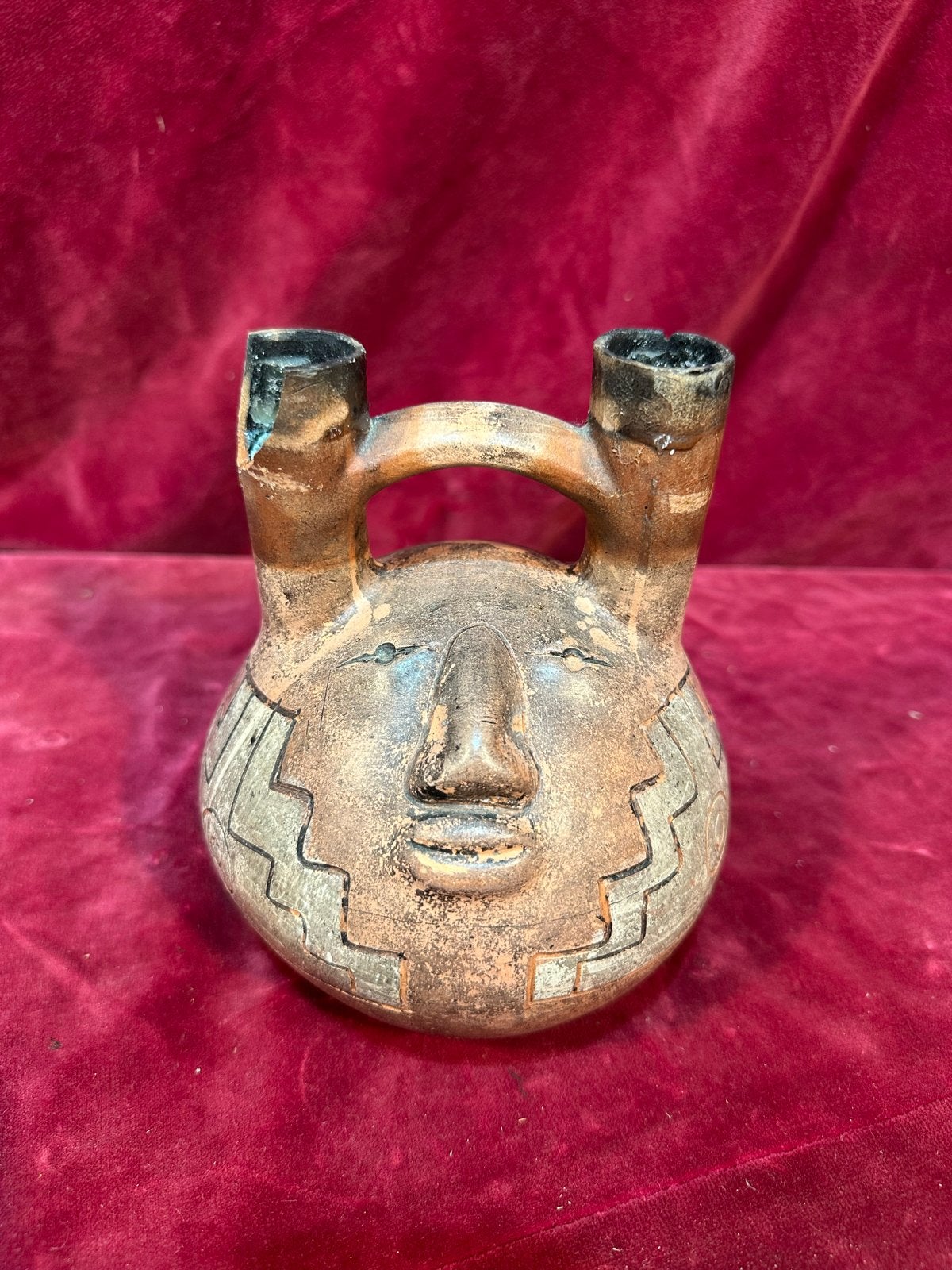 Antieke Peruaanse Aardewerk Vaas met Gezicht en Handvat, Ophalen of Verzenden