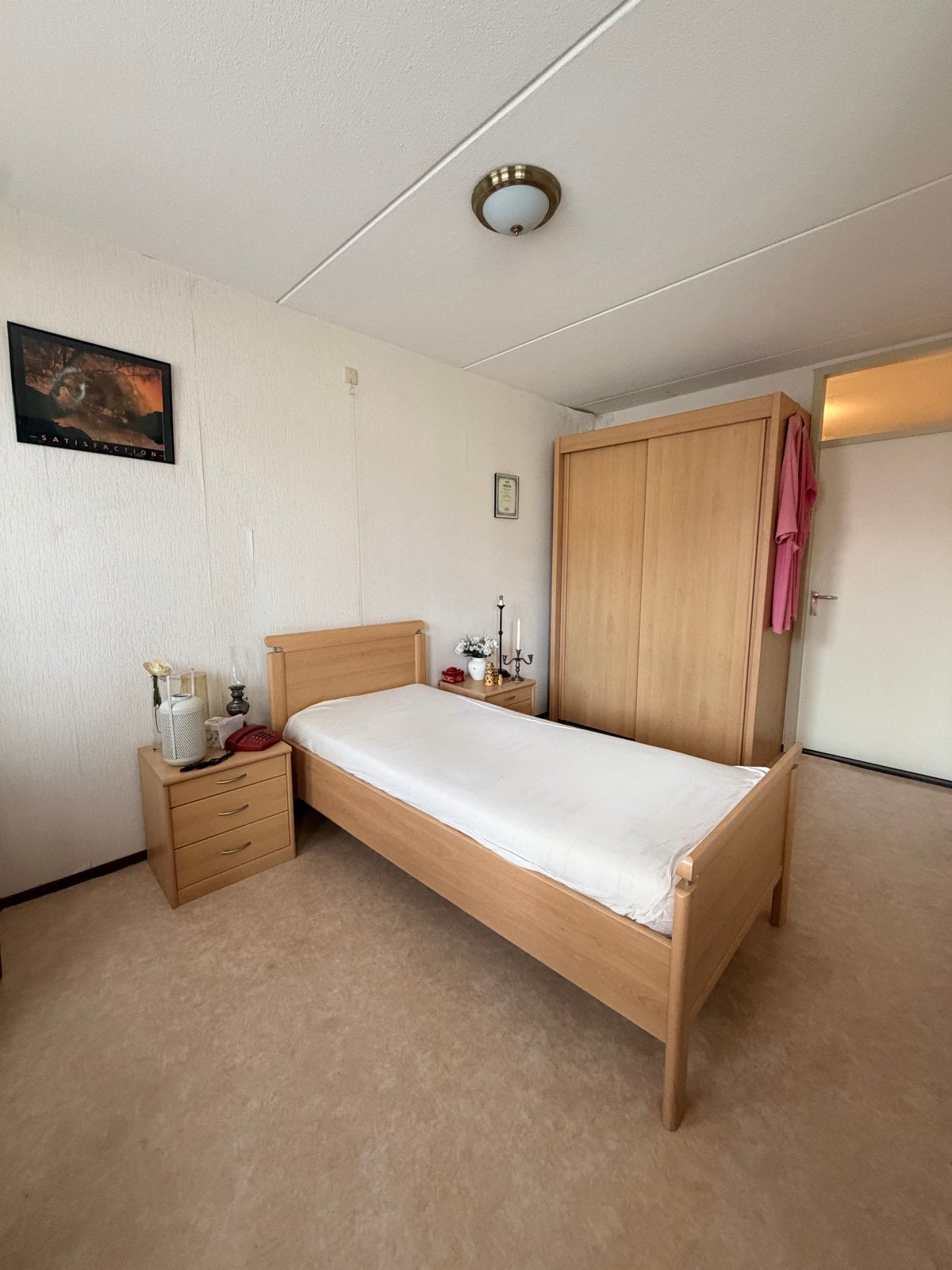 Complete 1-persoons slaapkamer: bed, 2 nachtkastjes, kleding, Huis en Inrichting, Slaapkamer | Complete slaapkamers, Ophalen, Zo goed als nieuw