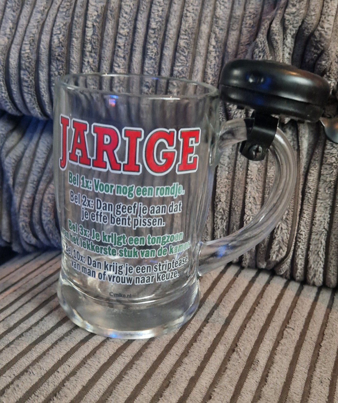leuk bierglas met bel, Ophalen of Verzenden, Zo goed als nieuw, Bierglas