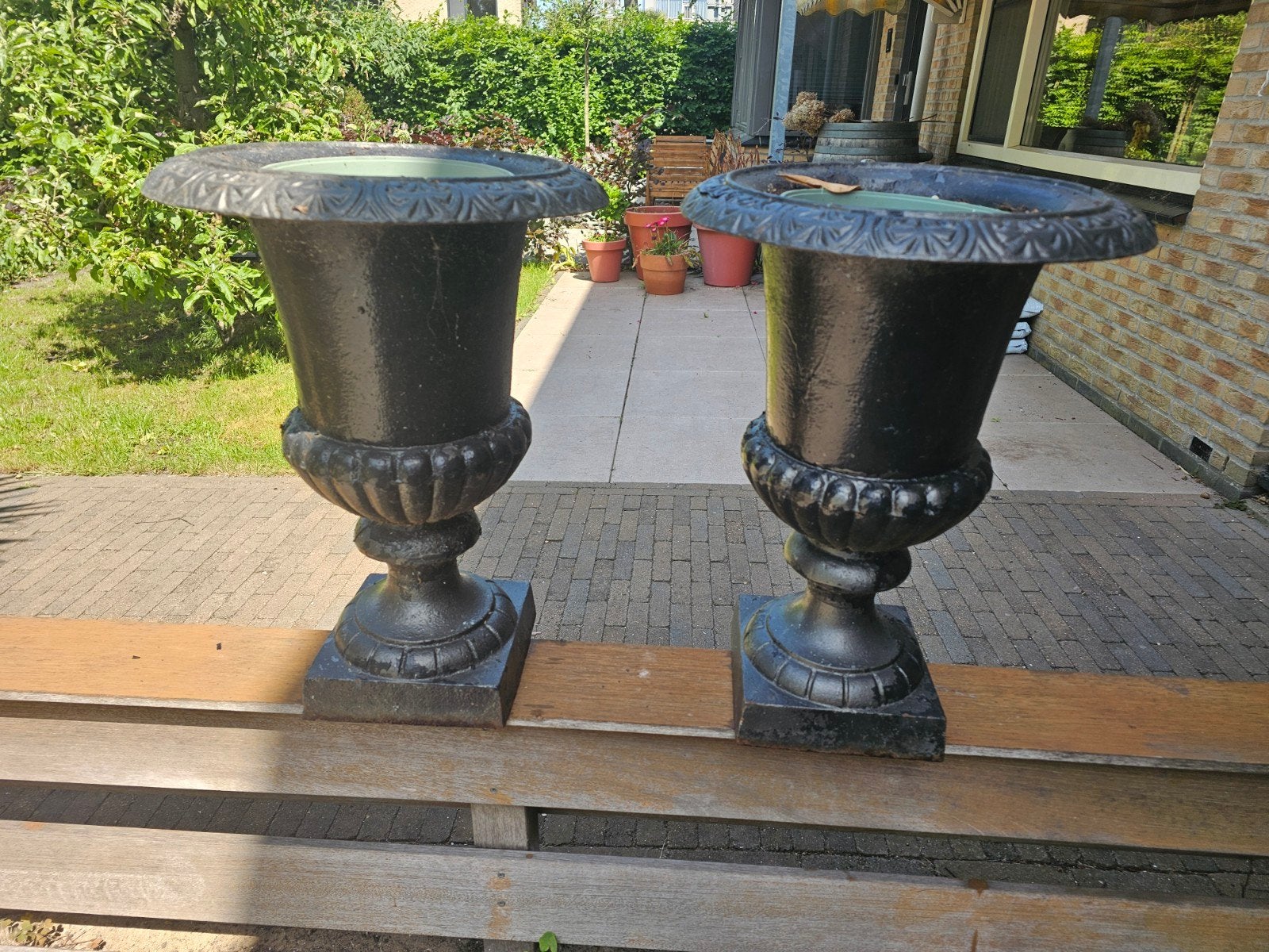 Gietijzeren potten 1 x, Tuin en Terras, Tuinvazen, Ophalen of Verzenden