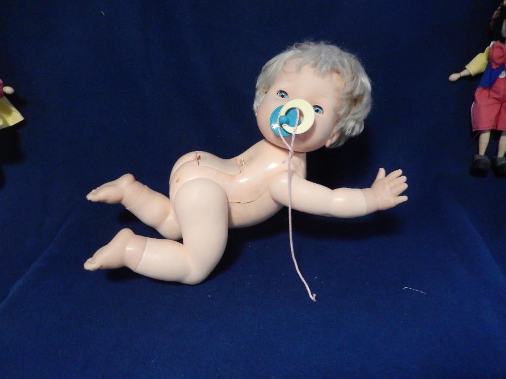 babypop kruipen, Ophalen of Verzenden, Gebruikt