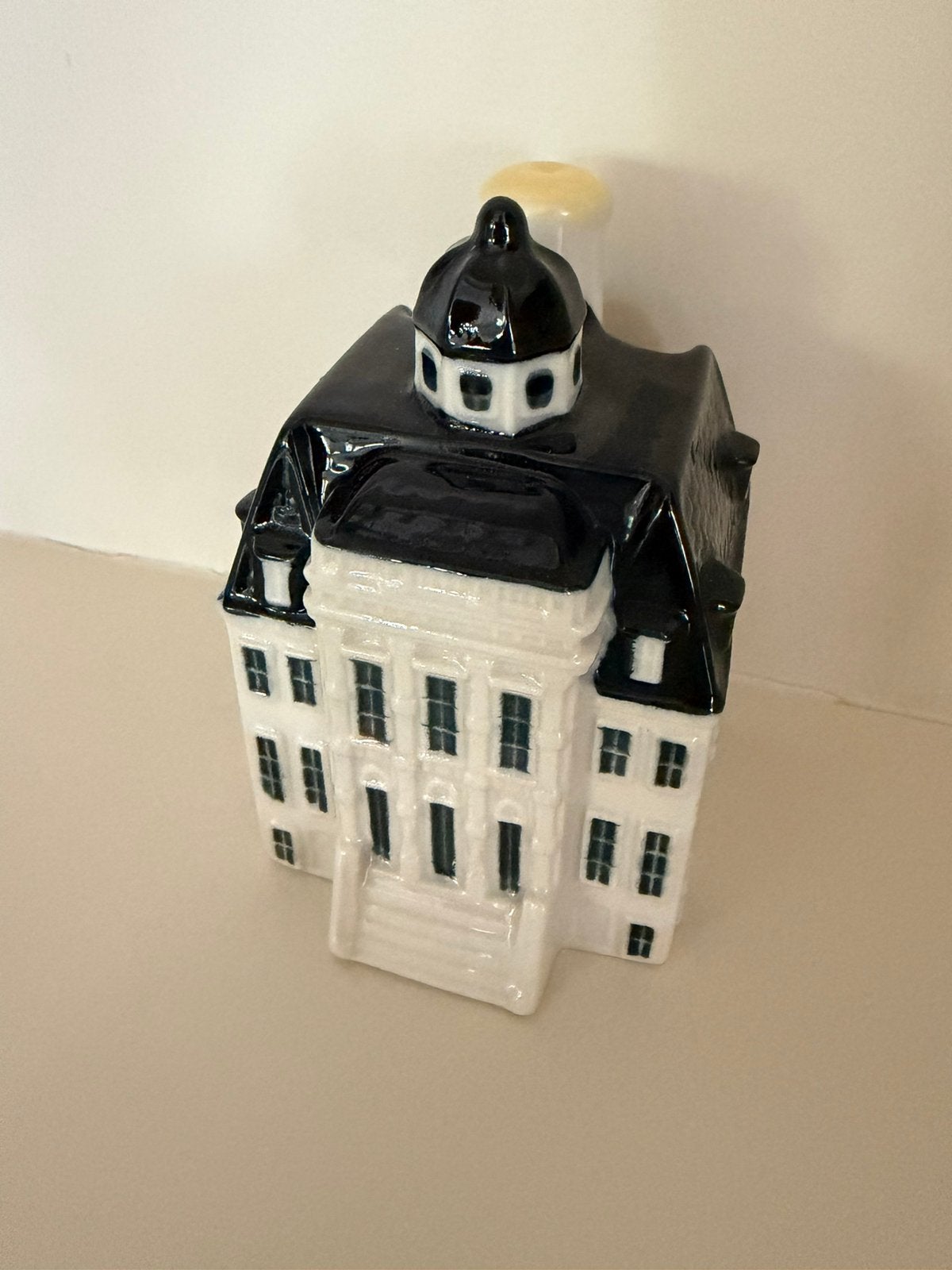 KLM huisje 100 nieuw, Ophalen of Verzenden, Nieuw, Gevuld