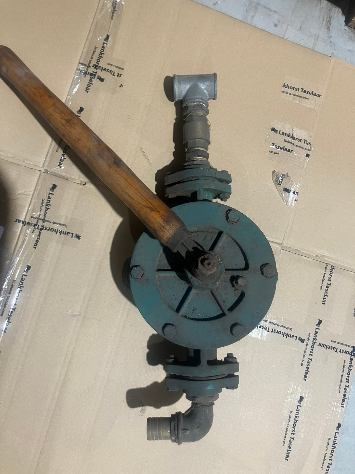 K4 handpomp oliepomp, Ophalen, Gebruikt