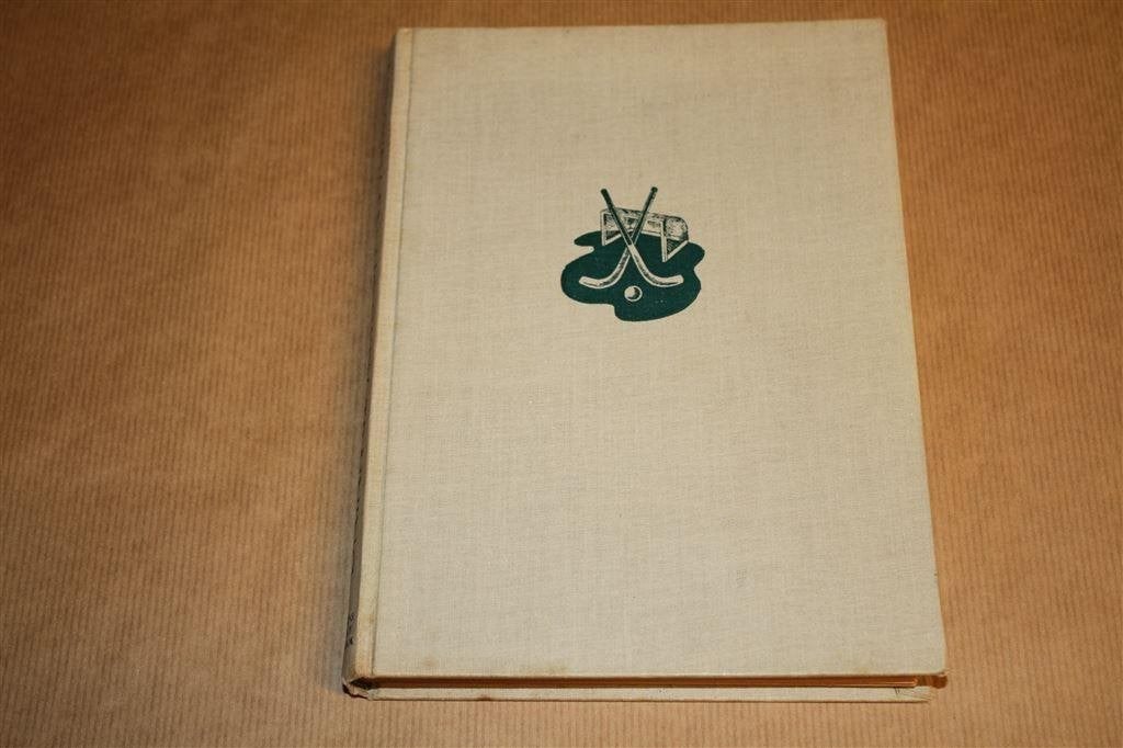 Hockey en Hockey training. Vriesinga. 1948, Boeken, Ophalen of Verzenden, Gelezen, Watersport en Hengelsport