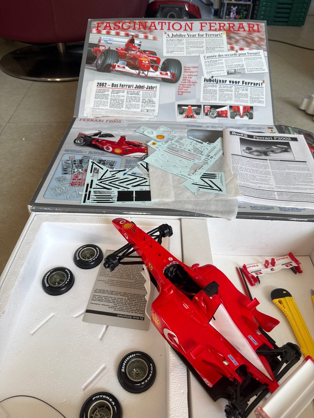 Revell Ferrari F2002 Modelbouwkit - Schaal 1:12, Auto, Revell, Groter dan 1:32, Ophalen of Verzenden
