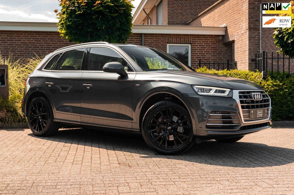Audi Q5 2.0 TFSI Quattro Launch Edition 252 PK Virtual RS Ze, Auto's, Audi, Automaat, Gebruikt, 4 cilinders, Bedrijf