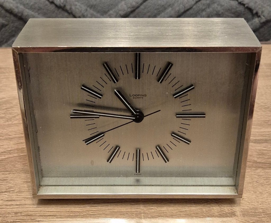 Vintage jaren 60 Looping Quartz Zwitserland klok., Ophalen of Verzenden