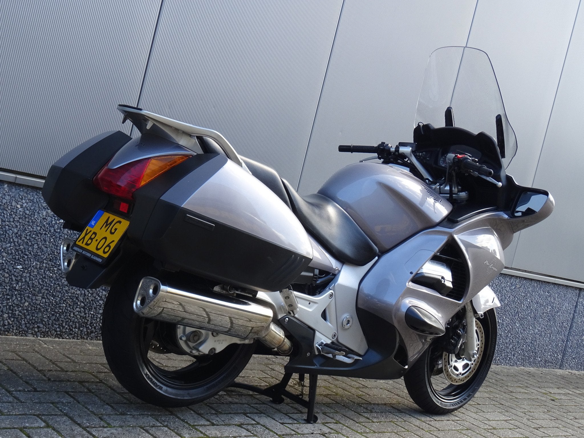 Honda ST 1300 PAN EUROPEAN (bj 2002), Motoren, Toermotor, 1300 cc, Gebruikt, Bedrijf
