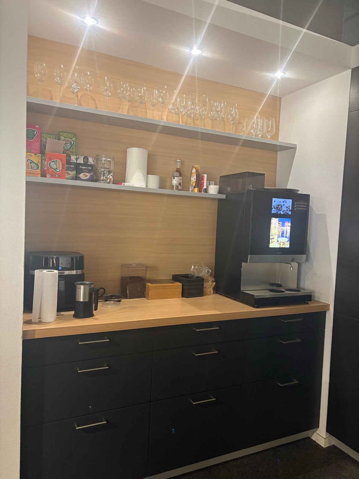 Luxe Koffiecorner / Dressoir (Showroommodel), Ophalen, Zwart, 150 tot 200 cm, Zo goed als nieuw