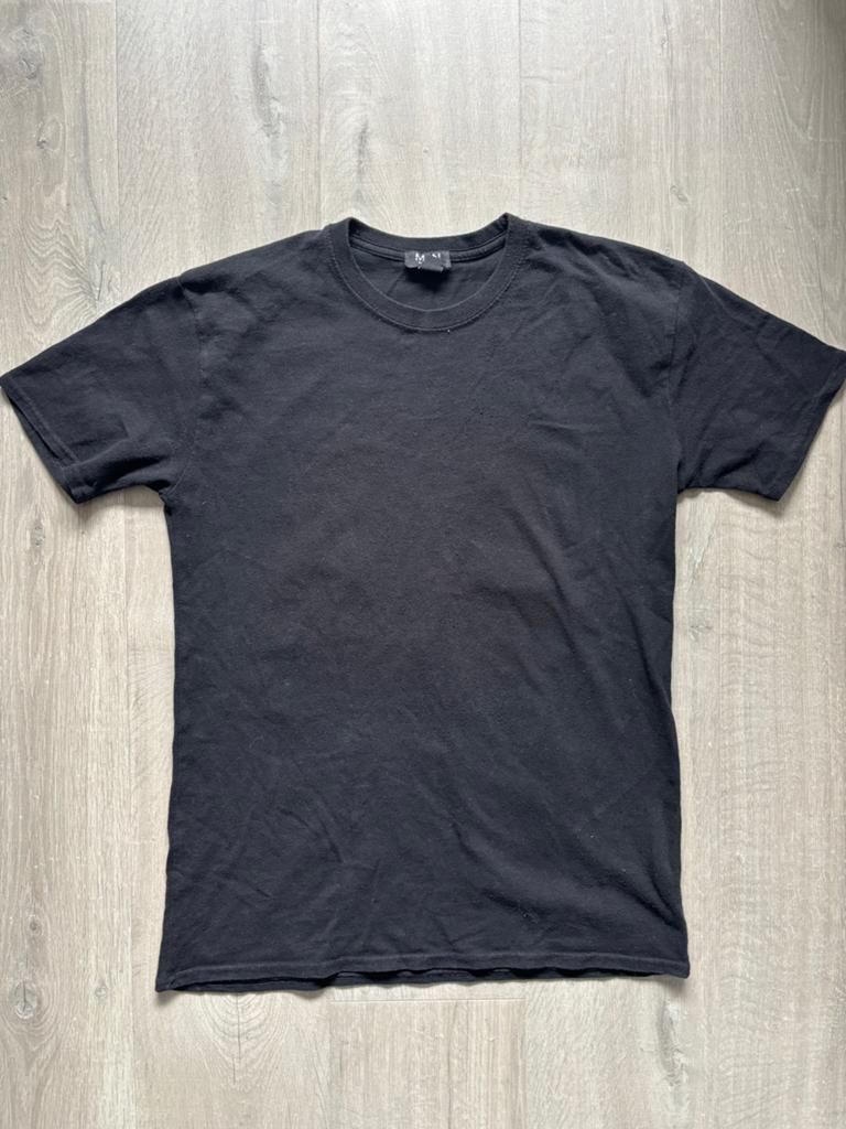 BoohooMAN Zwart T-shirt met rozenprint - Maat M, Ophalen of Verzenden, Gedragen, Maat 48/50 (M), Zwart