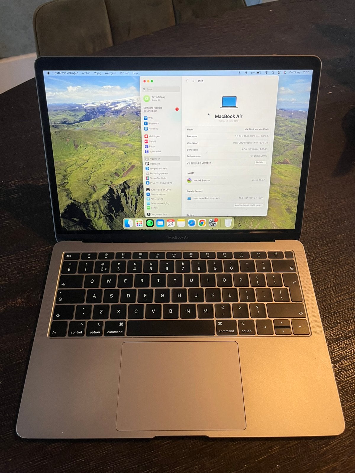 Foto 3 van MacBook Air 2019 - Nieuwe batterij nodig