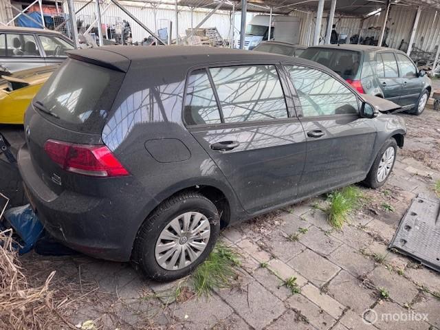 Volkswagen Golf 1.6 TDI Highline, Auto's, Gebruikt, Euro 6, 4 cilinders, 1239 kg