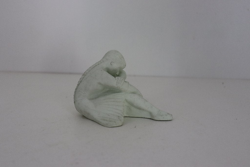 Prachtig brocante beeldje van een rustende ballerina, Verzamelen, Ophalen of Verzenden, Zo goed als nieuw, Mens