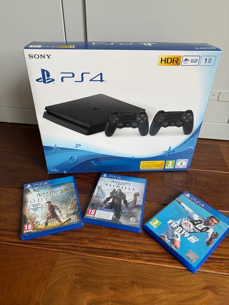 Ps 4 slim 1 tb 2 controllers, Spelcomputers en Games, Spelcomputers | Sony PlayStation 4, Ophalen, Zo goed als nieuw, Met 2 controllers