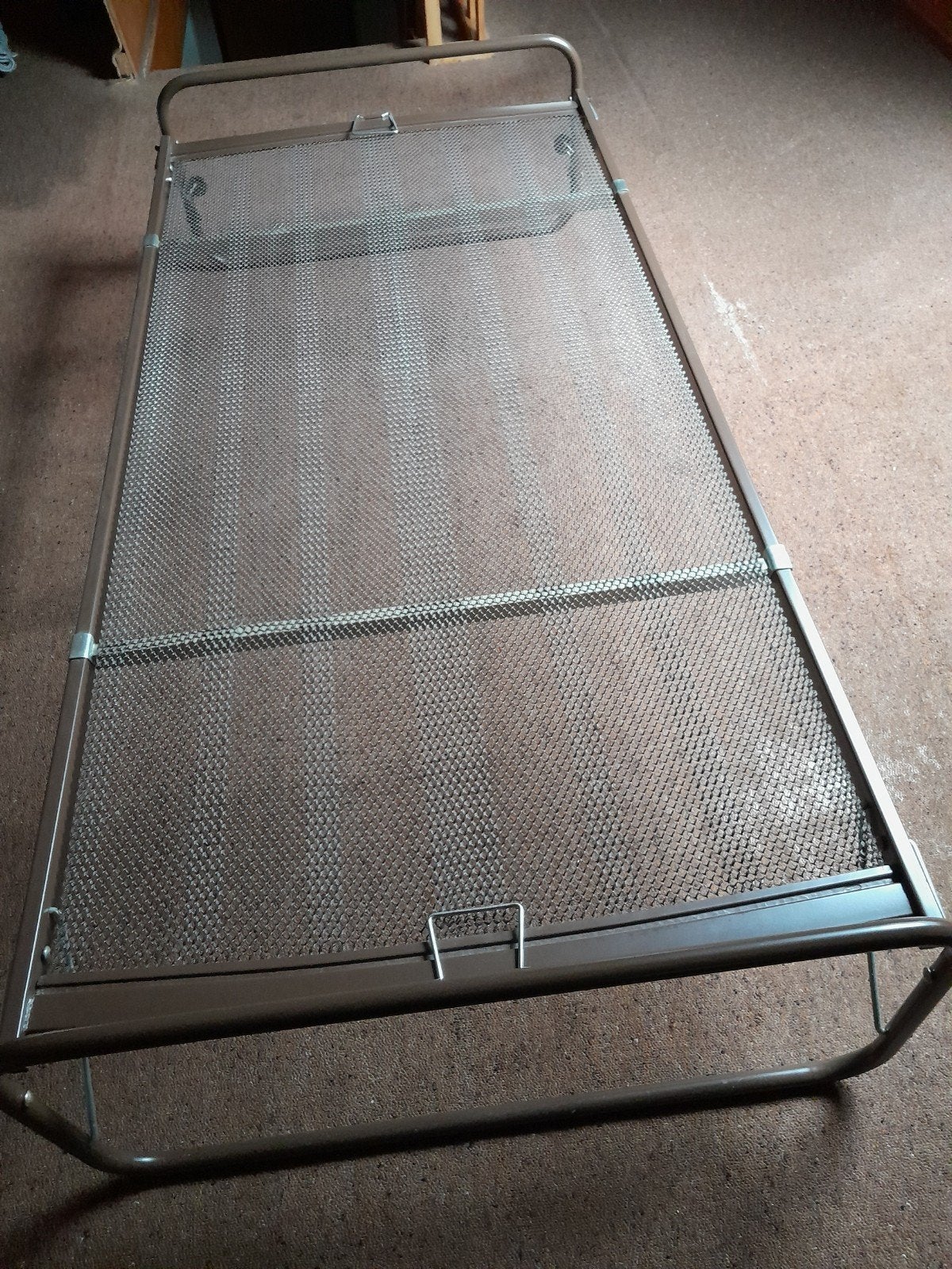 EENPERSOONSBED MET SPIRAALBODEM 90 x 200 EN MATRAS, Huis en Inrichting, Ophalen, 90 cm, Eenpersoons, Zo goed als nieuw