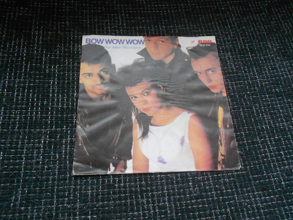 the man mountain - bow wow wow, Gebruikt, 7 inch, Ophalen of Verzenden, Fotohoes