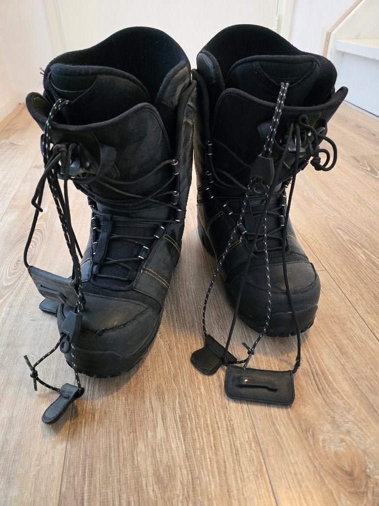 Snowboardschoenen maat 44 (gratis af te halen), Sport en Fitness, Snowboarden, Ophalen, Gebruikt, Snowboots