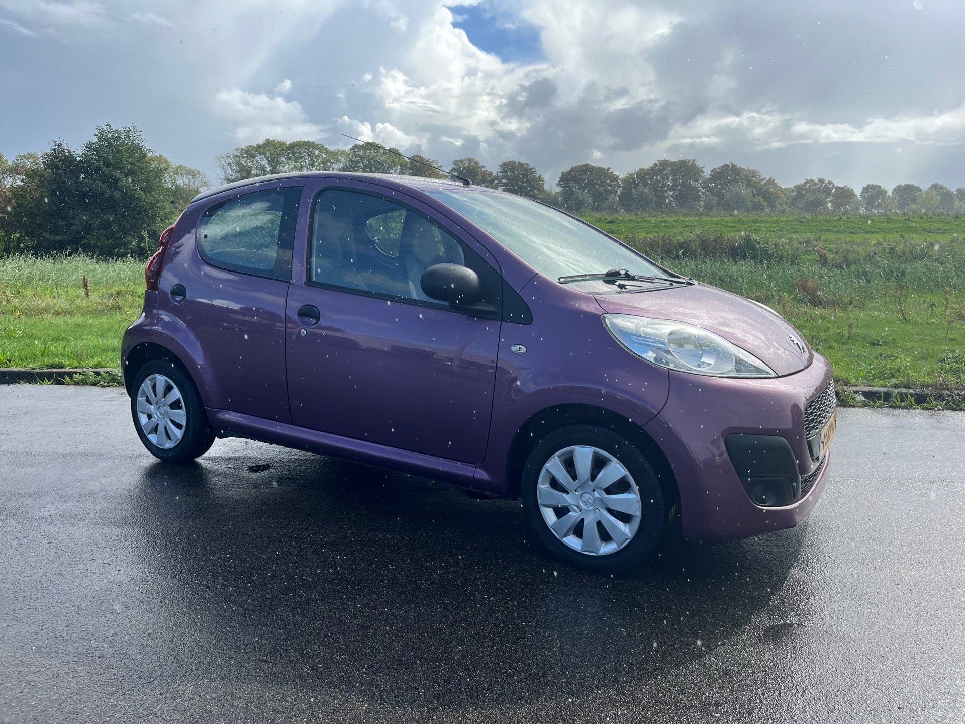 Peugeot 107 1.0 Access Accent BJ 2013 AIRCO GOED ONDERHOUDEN, Auto's, Voorwielaandrijving, Euro 5, Stof, Gebruikt