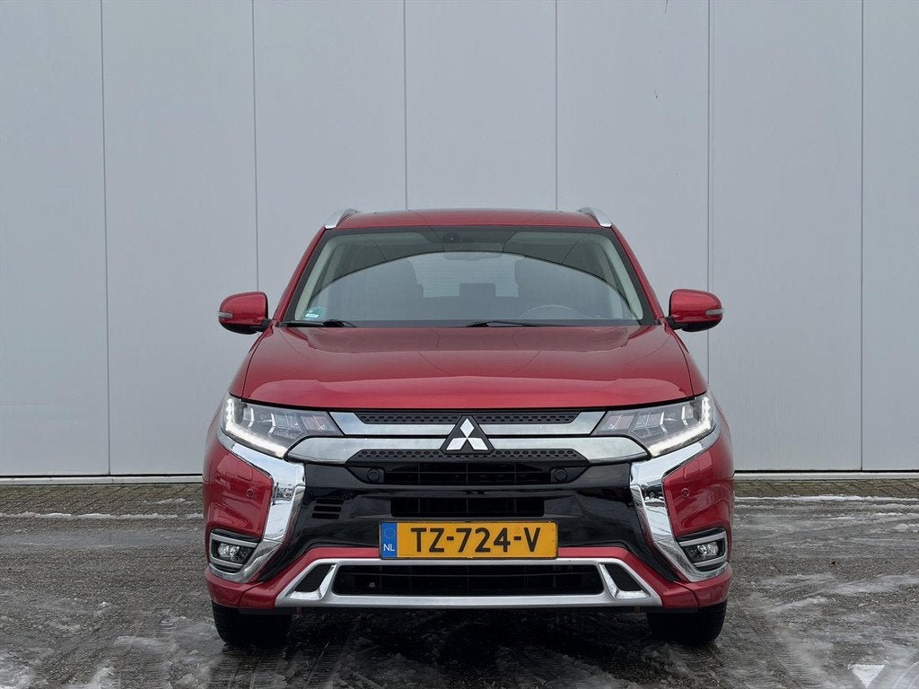 Mitsubishi Outlander 2.4 PHEV 240pk 4WD Aut Intense+ | Camer, Automaat, 4 cilinders, 120 €/maand, Vierwielaandrijving