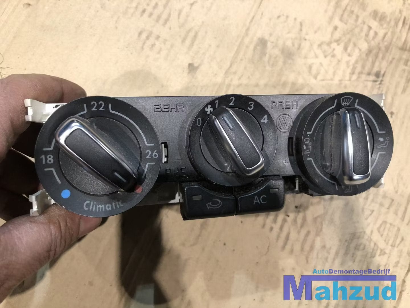 VW POLO 6R Standkachel airco bedieningspaneel 6R0820045J, Auto-onderdelen, Dashboard en Schakelaars, Gebruikt, Volkswagen, Volkswagen AG