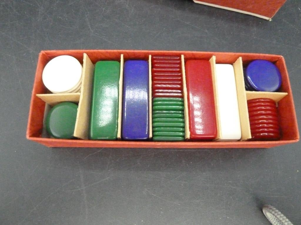 Oud doosje met fiches/ vlooien, Ophalen of Verzenden
