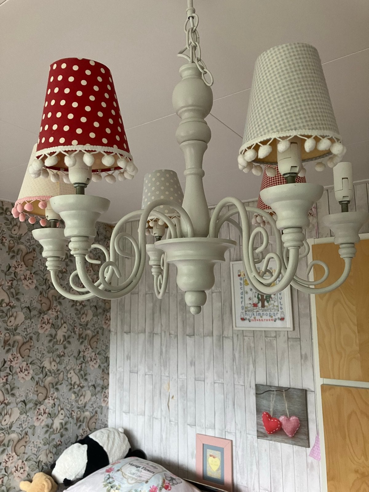 Leuke kinder kroonluchter met 6 lampen en stoffen kapjes, Ophalen, Gebruikt, Metaal, E14 (klein)