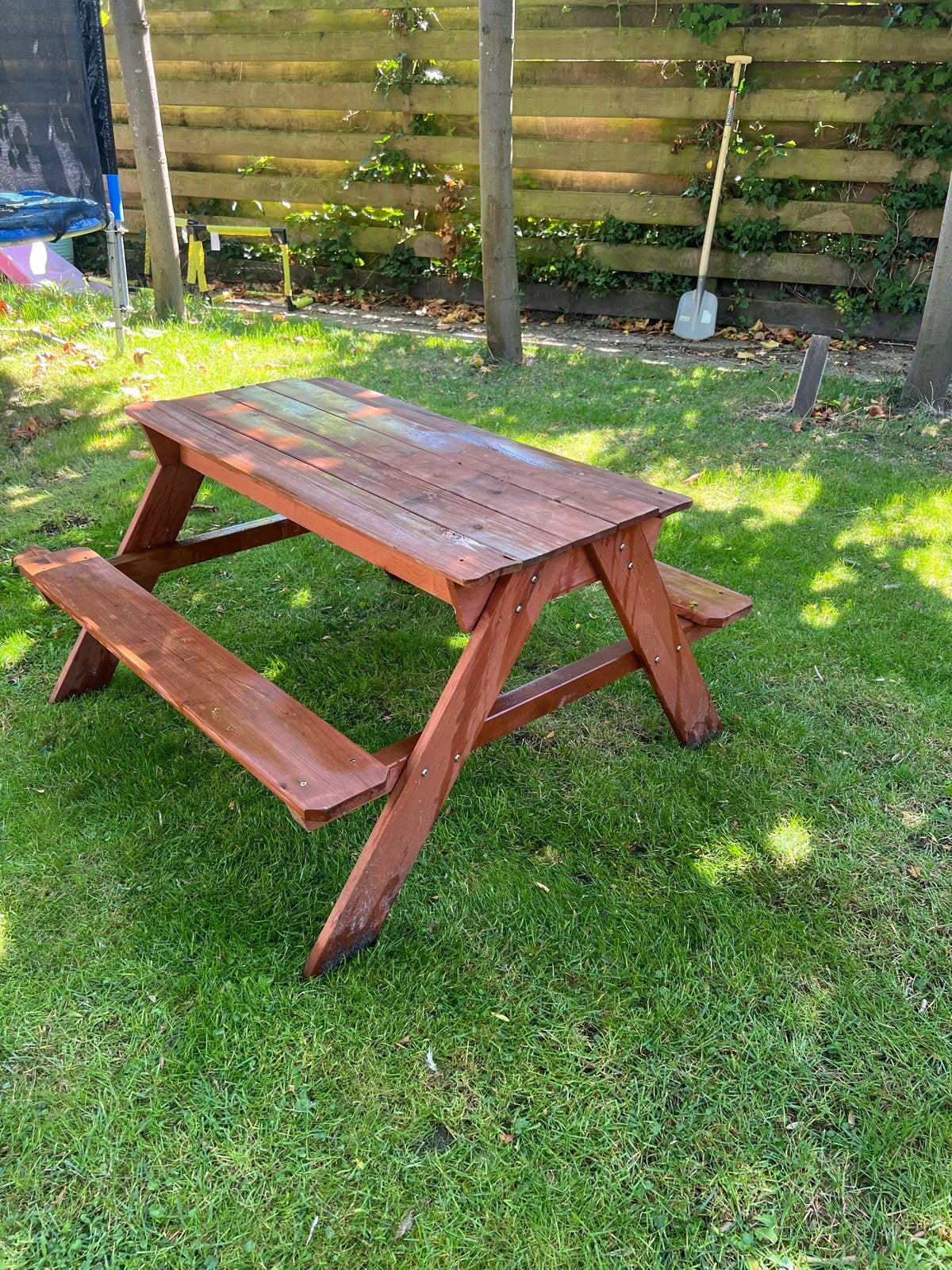 Houten picknicktafel met zand- en watertafel, Ophalen, Gebruikt