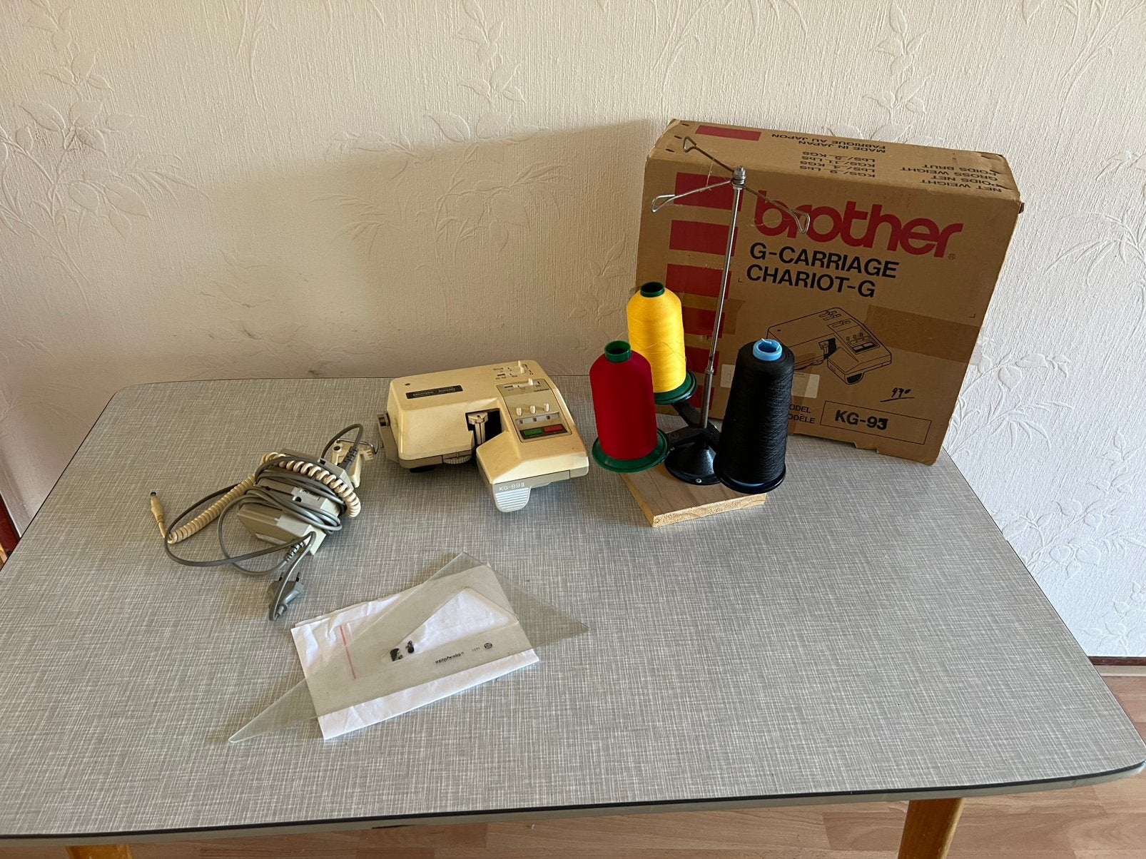 Te Koop : Breimachine Brother KG-93 / 95 Zie Foto’s Breien, Hobby en Vrije tijd, Breien en Haken, Ophalen of Verzenden, Zo goed als nieuw