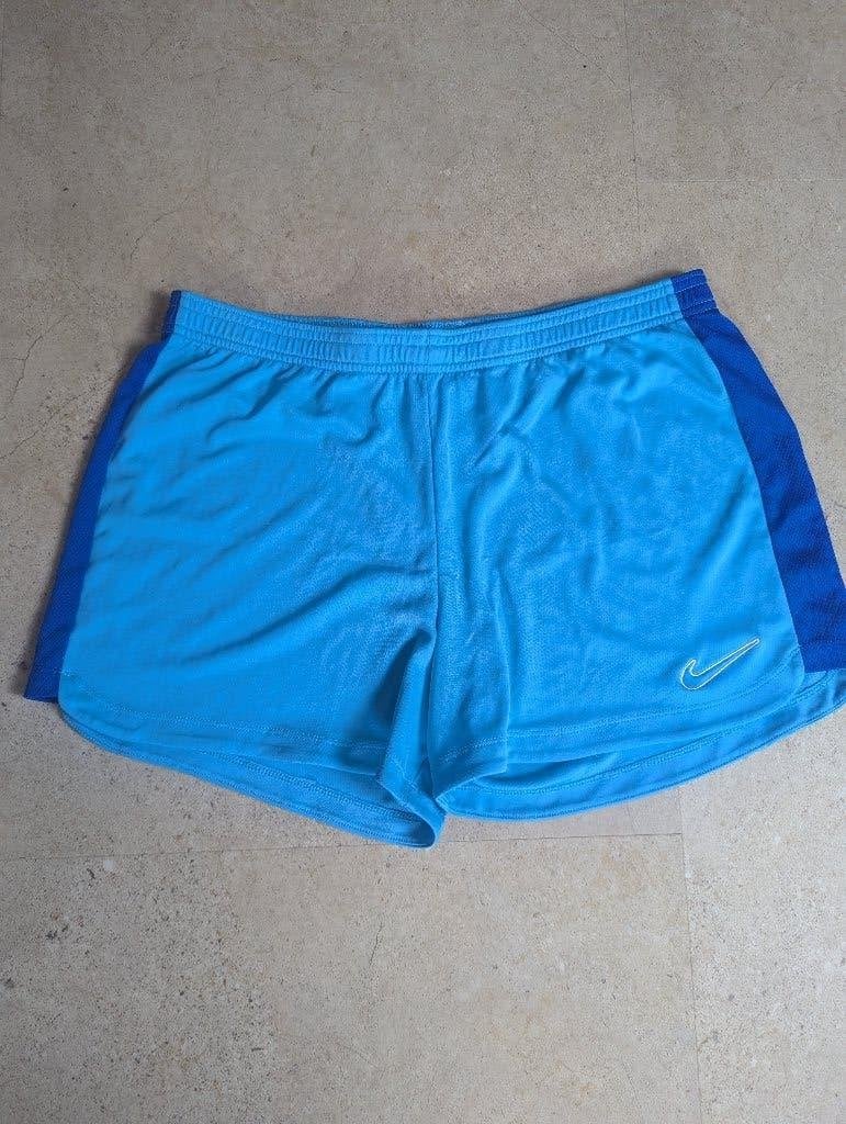 Nike sportshort - Maat L - Blauw, Maat 42/44 (L), Nike, Hardlopen of Fietsen, Gedragen