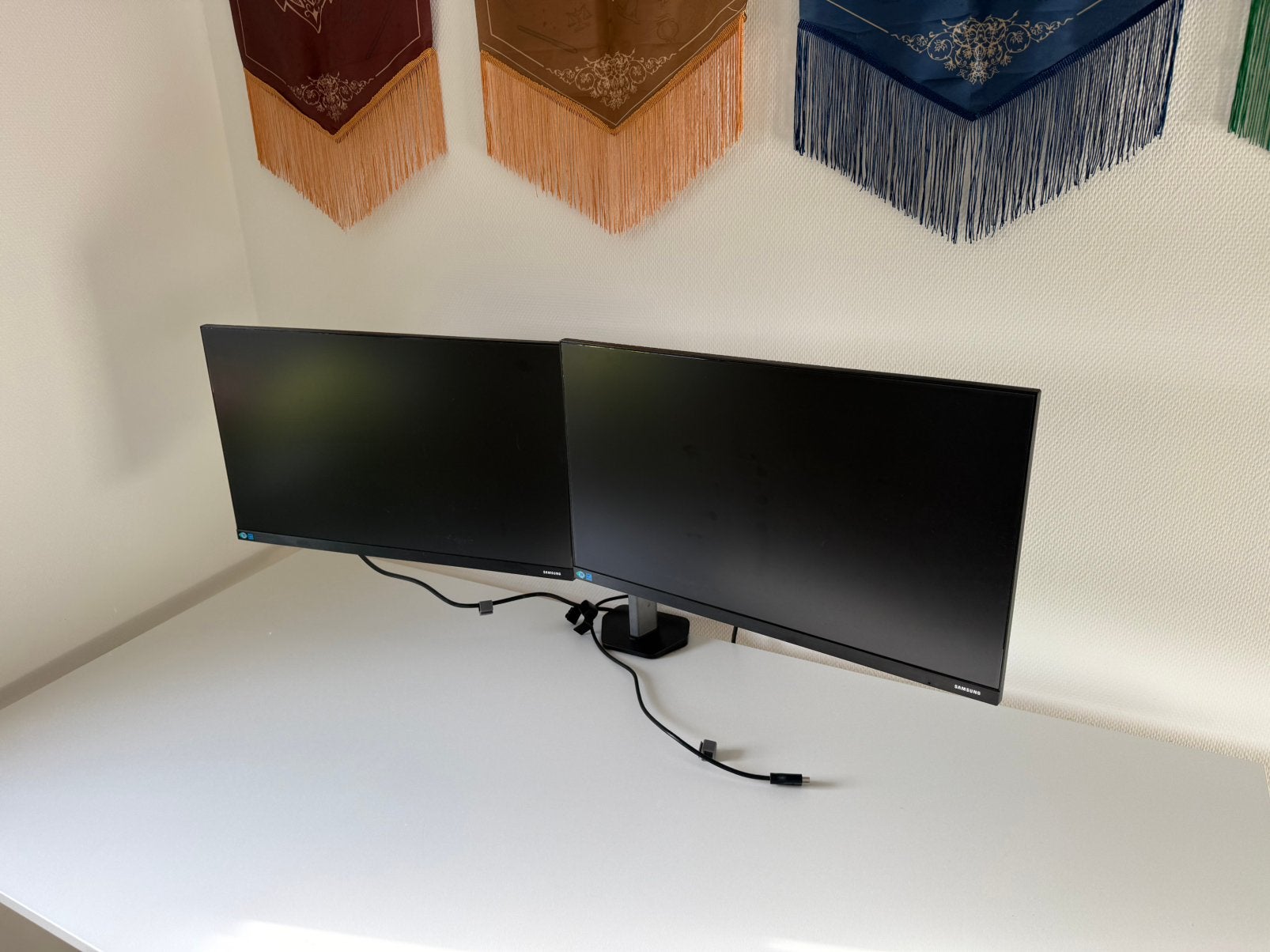 2x Samsung monitor, Ophalen, Zo goed als nieuw, Full HD, 60 Hz of minder