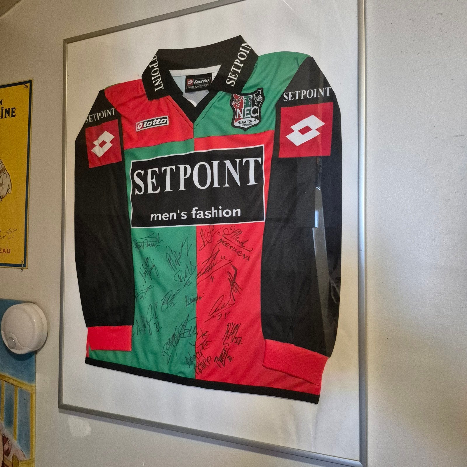 Gesigneerd NEC shirt - Lotto - Maat M, Ophalen of Verzenden